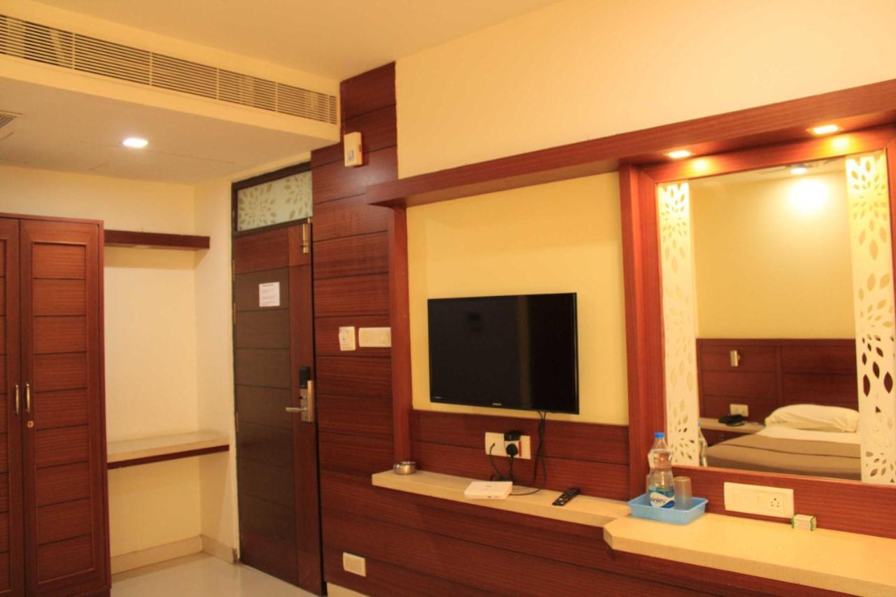 Hotel Venkadaramana Tower - Friendliness & Cleanliness Room Kumbakonam Dış mekan fotoğraf